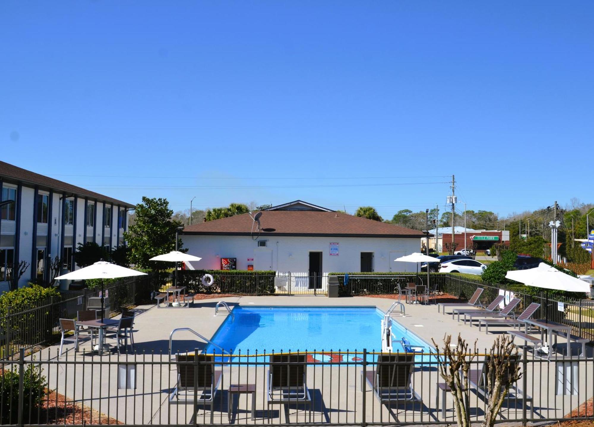 Americas Best Value Inn & Suites-Foley Dış mekan fotoğraf